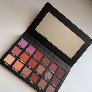 KAB cosmetics Day + Night palette